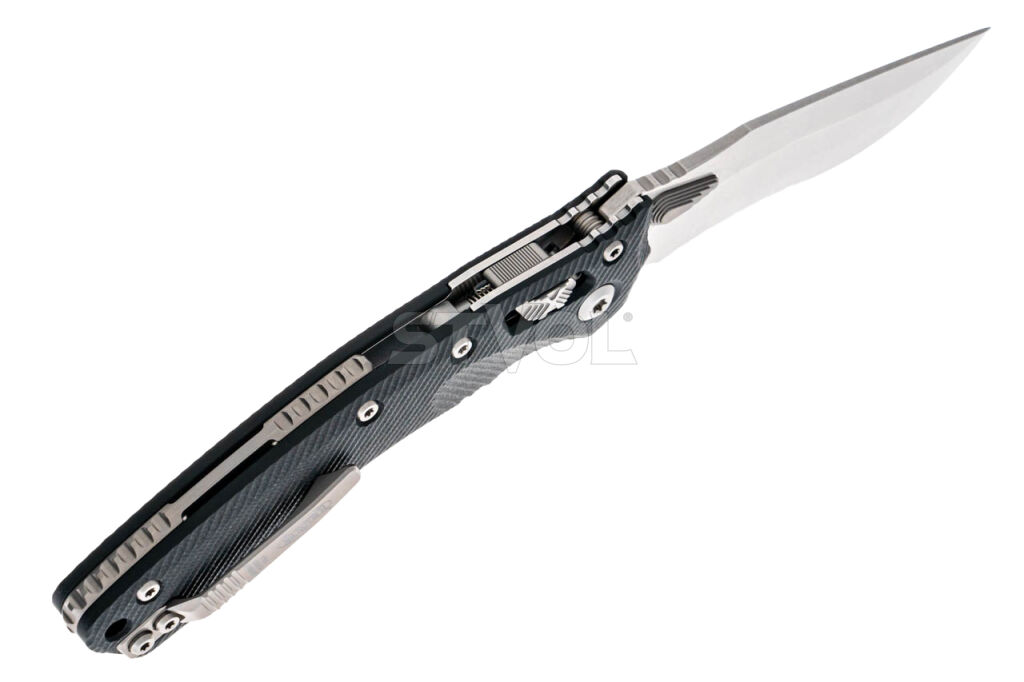 Ніж Microtech Amphibian Ram-Lok, клинок напівсер. Stwsh Fluted, руків'я чорне G10 фото 3