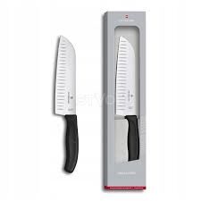 Ніж кухонний Victorinox SwissClassic Santoku Fluted, 17 см, чорний, подар. кор. фото 3