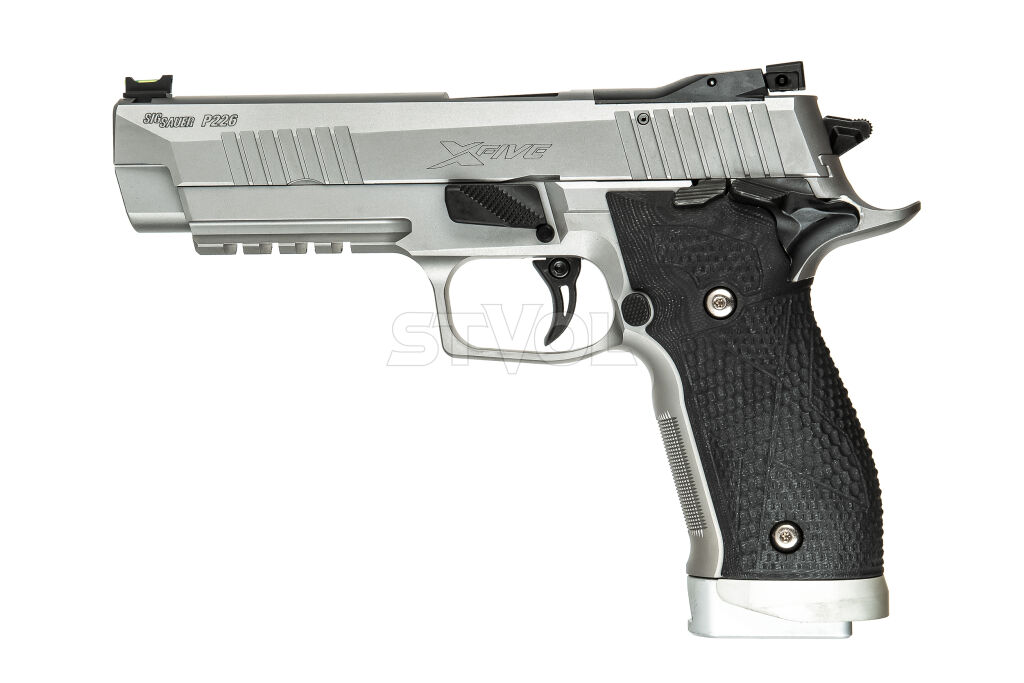 Пистолет спортивный Sig Sauer P226 XFIVE 9MM, 5IN, STAINLESS, BLACK G10, (3) 20RD STEEL MAG, MAGWELL