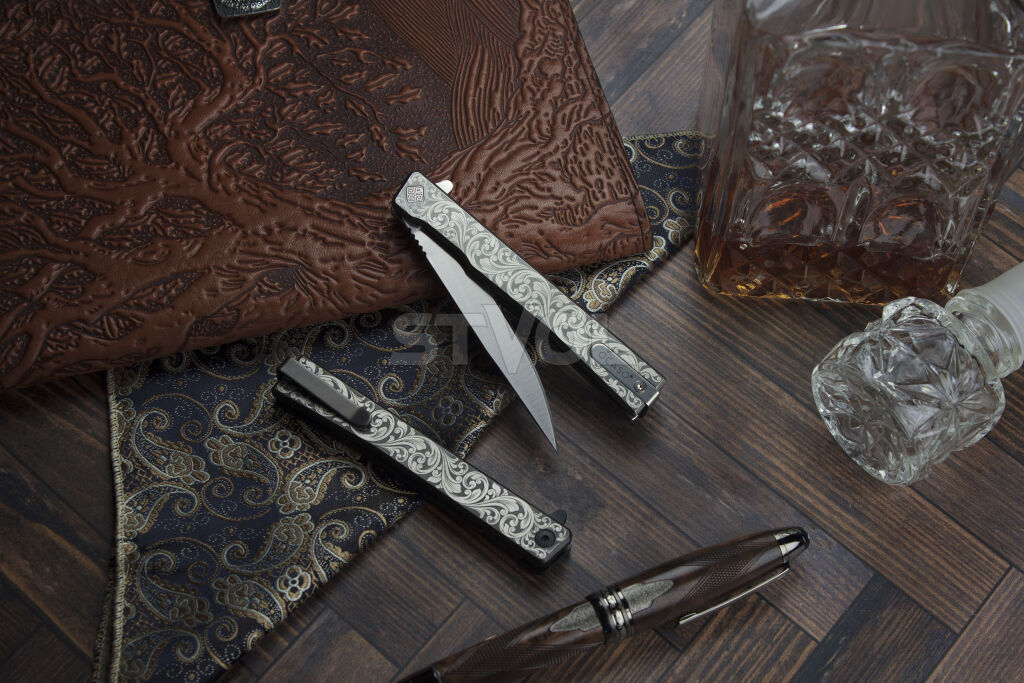 Нож Ocaso "Solstice", Engraved  titanium, Scroll Pattern, Satin Фото 7
