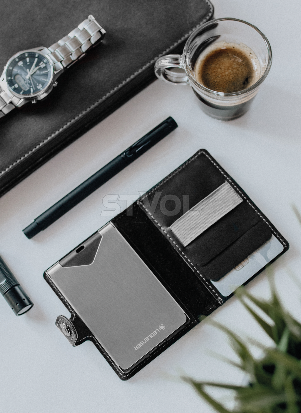 Фонарь/визитница/картхолдер LedLenser Lite Wallet , заряжаемый Фото 2