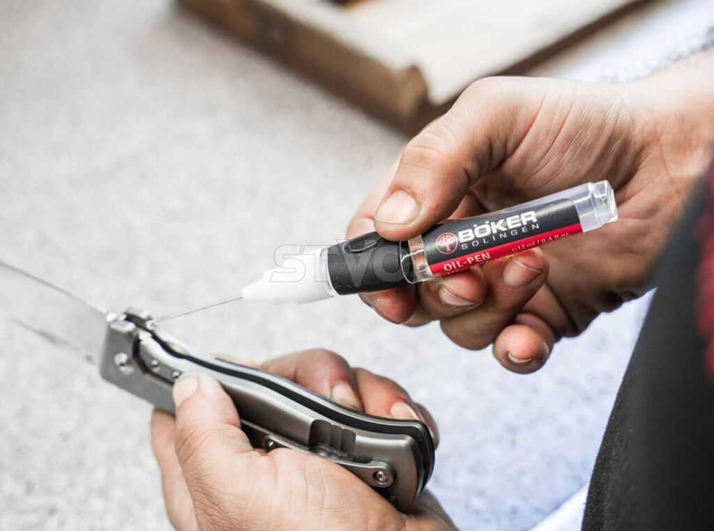 Фирменное уходовое масло для ножей Boker Oil Pen 2.0 Фото 5